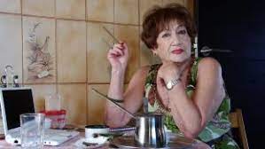 Leila and the Cigarette